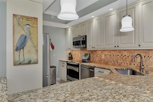 $4,000 | 1945 Gulf Of Mexico Drive, Unit M2414, Longboat Key, FL 34228