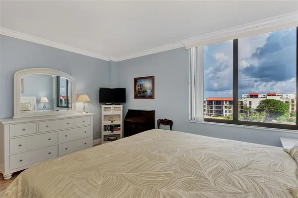 $4,000 | 1945 Gulf Of Mexico Drive, Unit M2414, Longboat Key, FL 34228