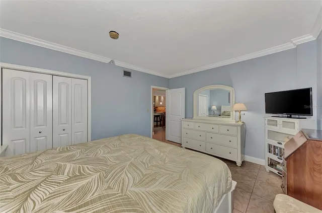 $4,000 | 1945 Gulf Of Mexico Drive, Unit M2414, Longboat Key, FL 34228