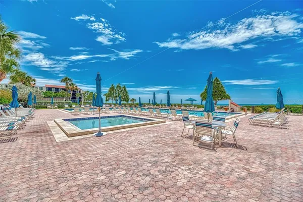 $4,000 | 1945 Gulf Of Mexico Drive, Unit M2414, Longboat Key, FL 34228