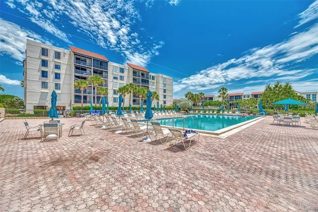 $4,000 | 1945 Gulf Of Mexico Drive, Unit M2414, Longboat Key, FL 34228