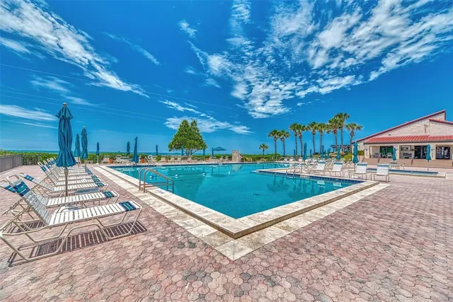 $4,000 | 1945 Gulf Of Mexico Drive, Unit M2414, Longboat Key, FL 34228