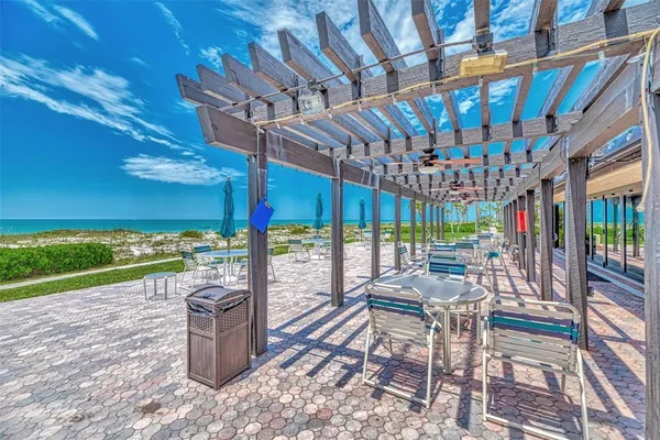 $4,000 | 1945 Gulf Of Mexico Drive, Unit M2414, Longboat Key, FL 34228