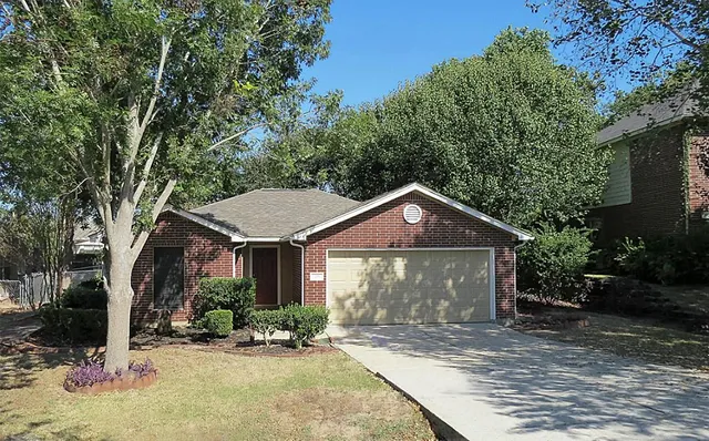 $1,800 | 10926 Waterview Circle, Montgomery, TX 77356