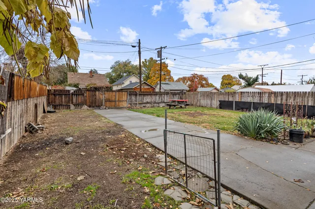 $289,000 | 619 South 15th Avenue, Yakima, WA 98902