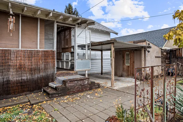 $289,000 | 619 South 15th Avenue, Yakima, WA 98902