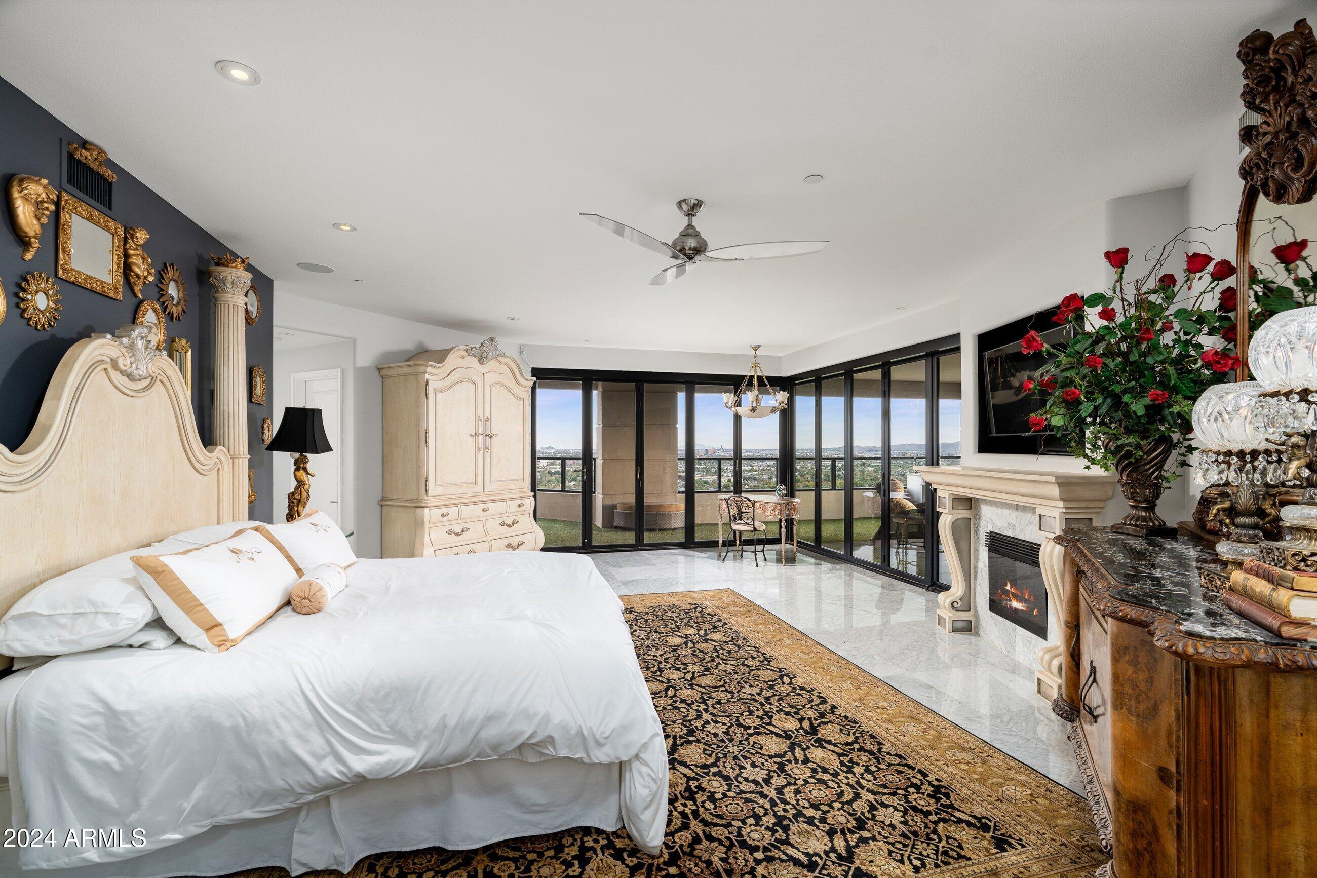 1040 East Osborn Road, Unit 1901 Phoenix, AZ 85014 - Photo 13 of 35 Primary Bedroom