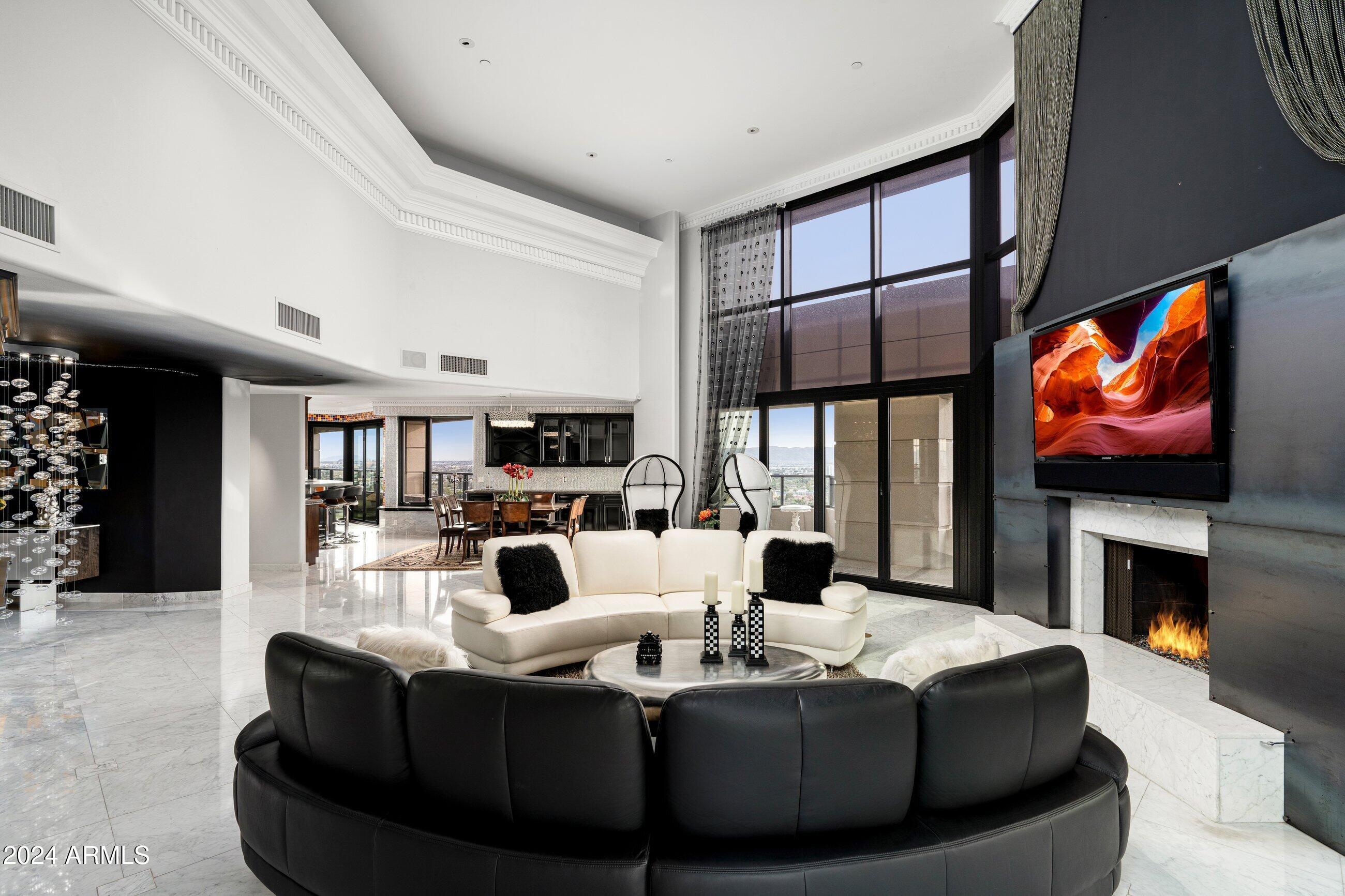 1040 East Osborn Road, Unit 1901 Phoenix, AZ 85014 - Photo 8 of 35 Great Room