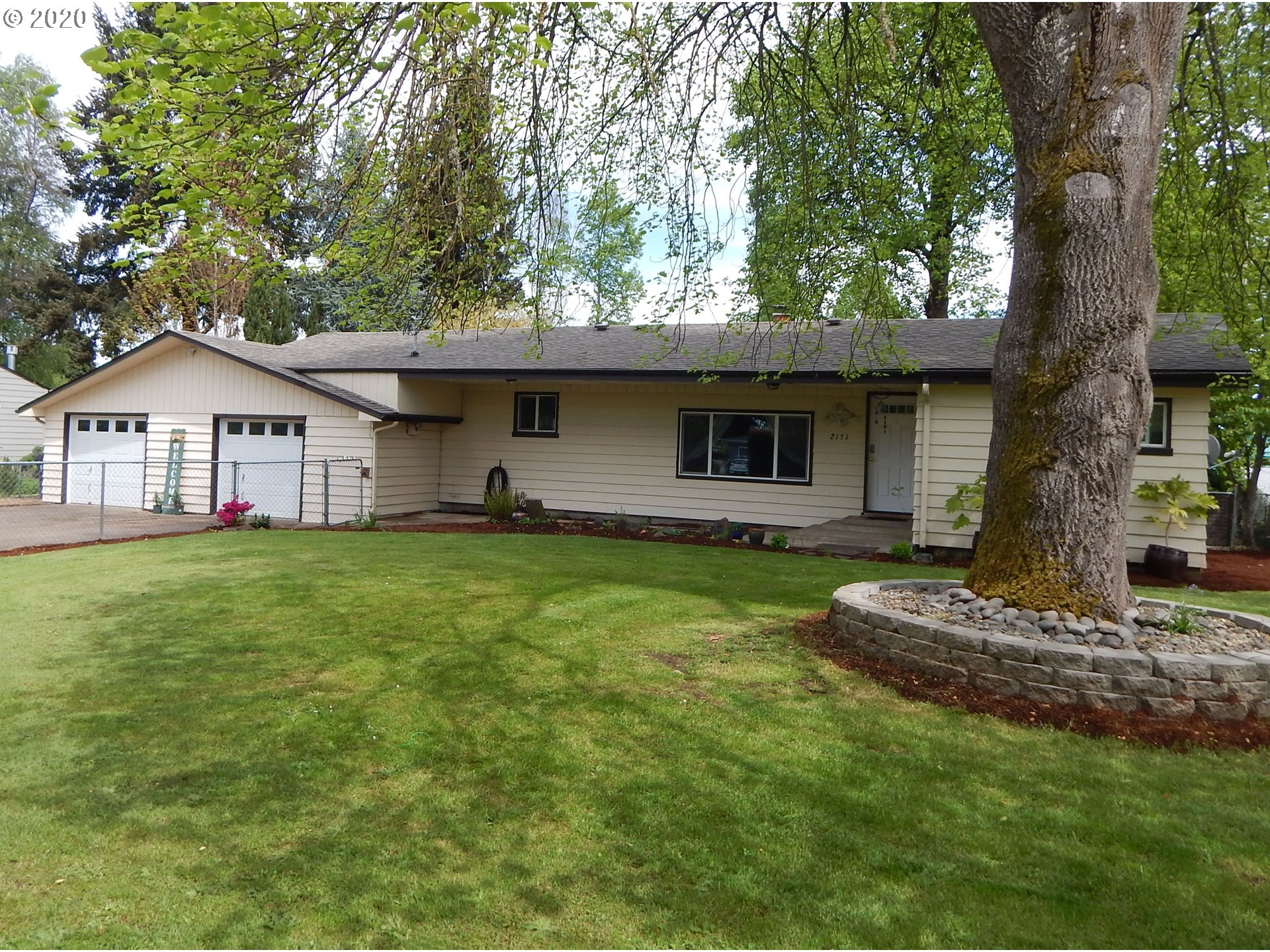 2151 Devos Street Eugene, OR 97402 - Photo 1 of 26 Gallery Image 1