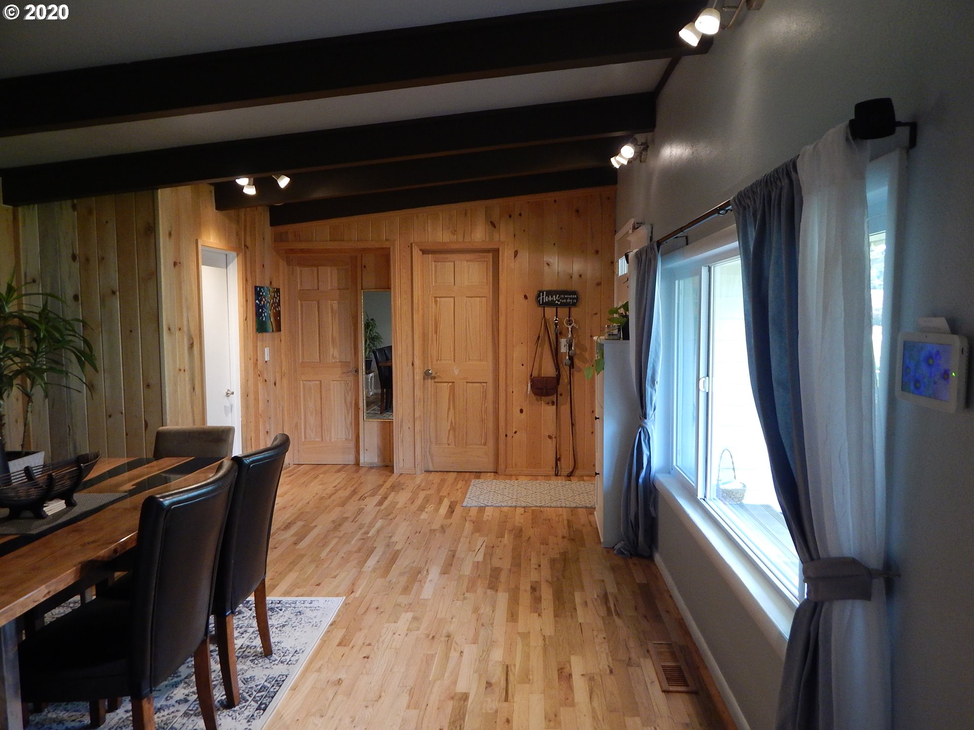 2151 Devos Street Eugene, OR 97402 - Photo 3 of 26 Gallery Image 3