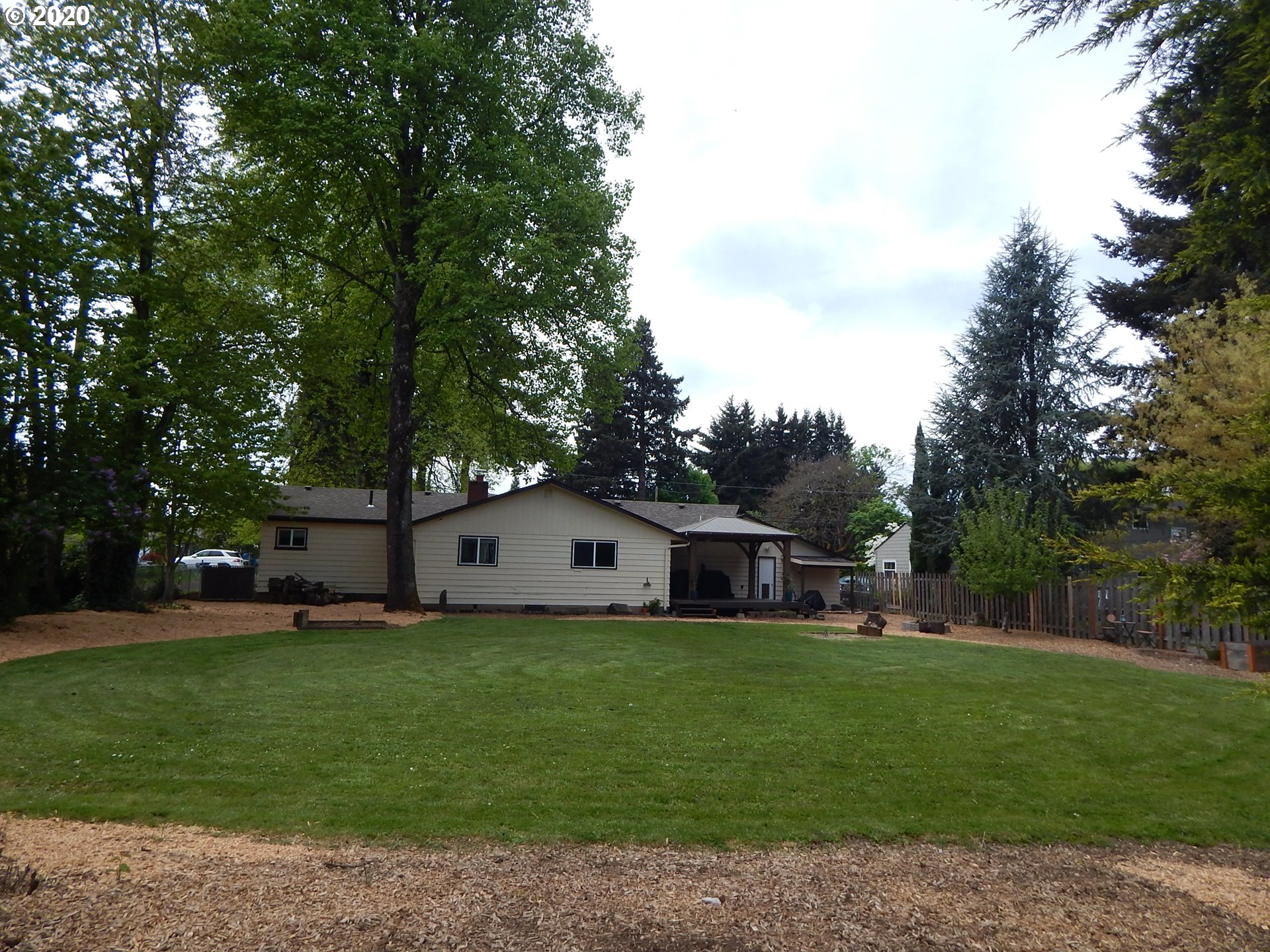 2151 Devos Street Eugene, OR 97402 - Photo 24 of 26 Gallery Image 24