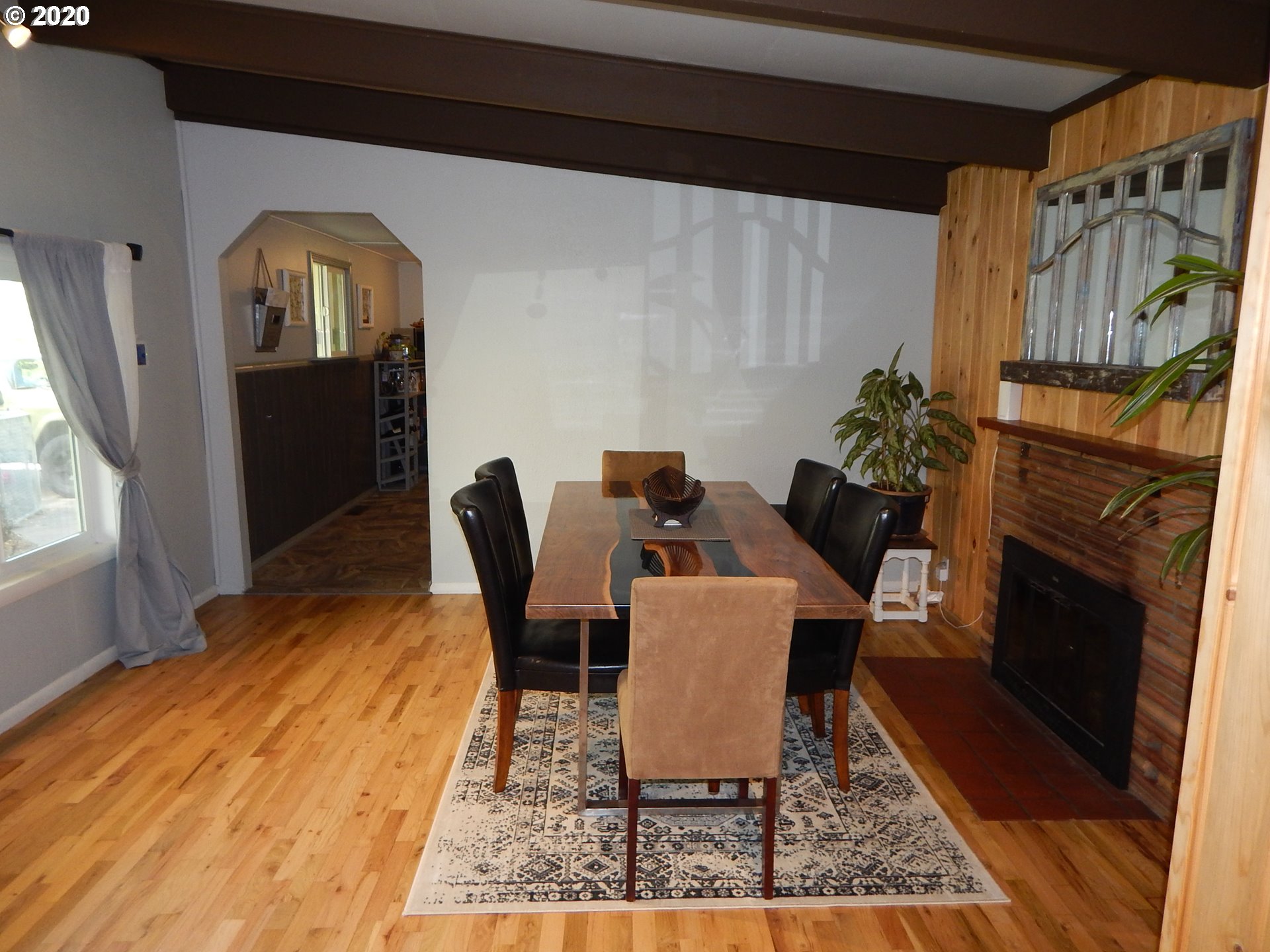 2151 Devos Street Eugene, OR 97402 - Photo 4 of 26 Gallery Image 4