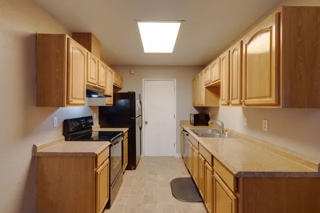 $2,600 | 6014 Ogden Nash Way, Sacramento, CA 95842