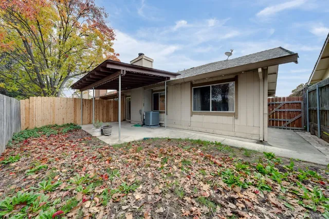 $2,600 | 6014 Ogden Nash Way, Sacramento, CA 95842