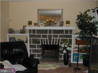 106 Englewood Road Upper Darby, PA 19082 - Photo 3 of 6