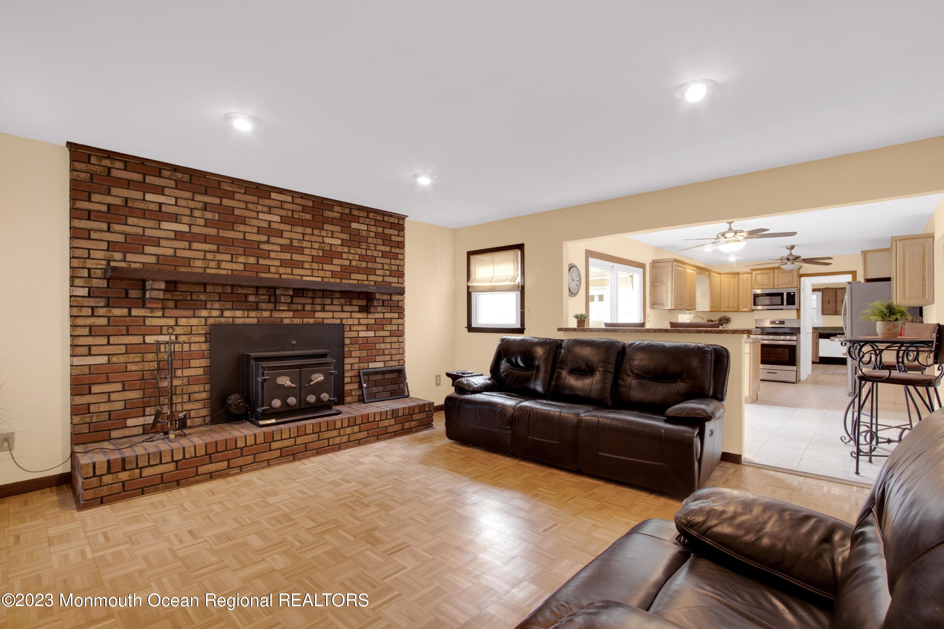 14 Apollo Road Manalapan, NJ 07726 - Photo 11 of 47 _E3A2456_12923596