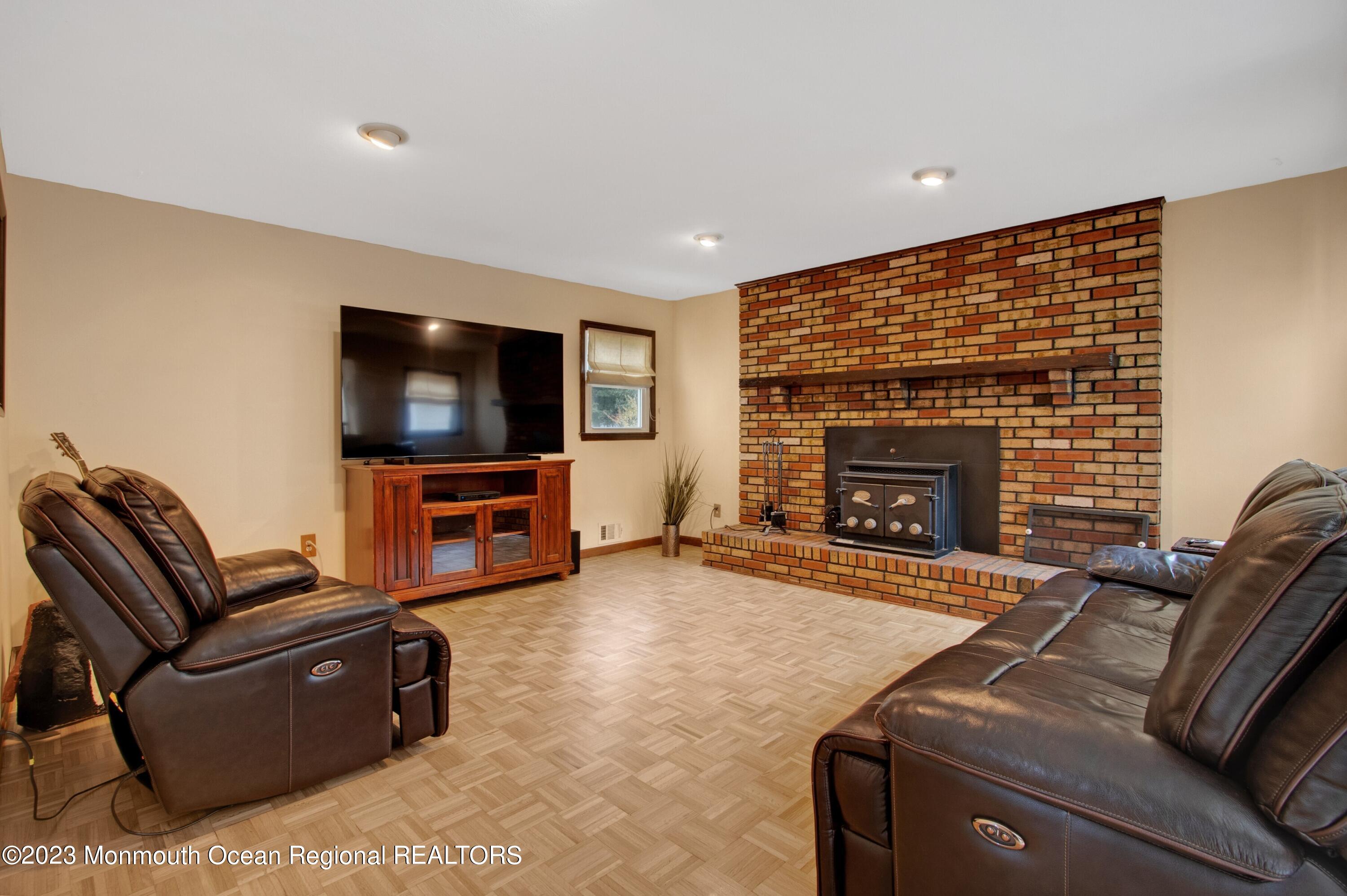 14 Apollo Road Manalapan, NJ 07726 - Photo 12 of 47 _E3A2440_12923593