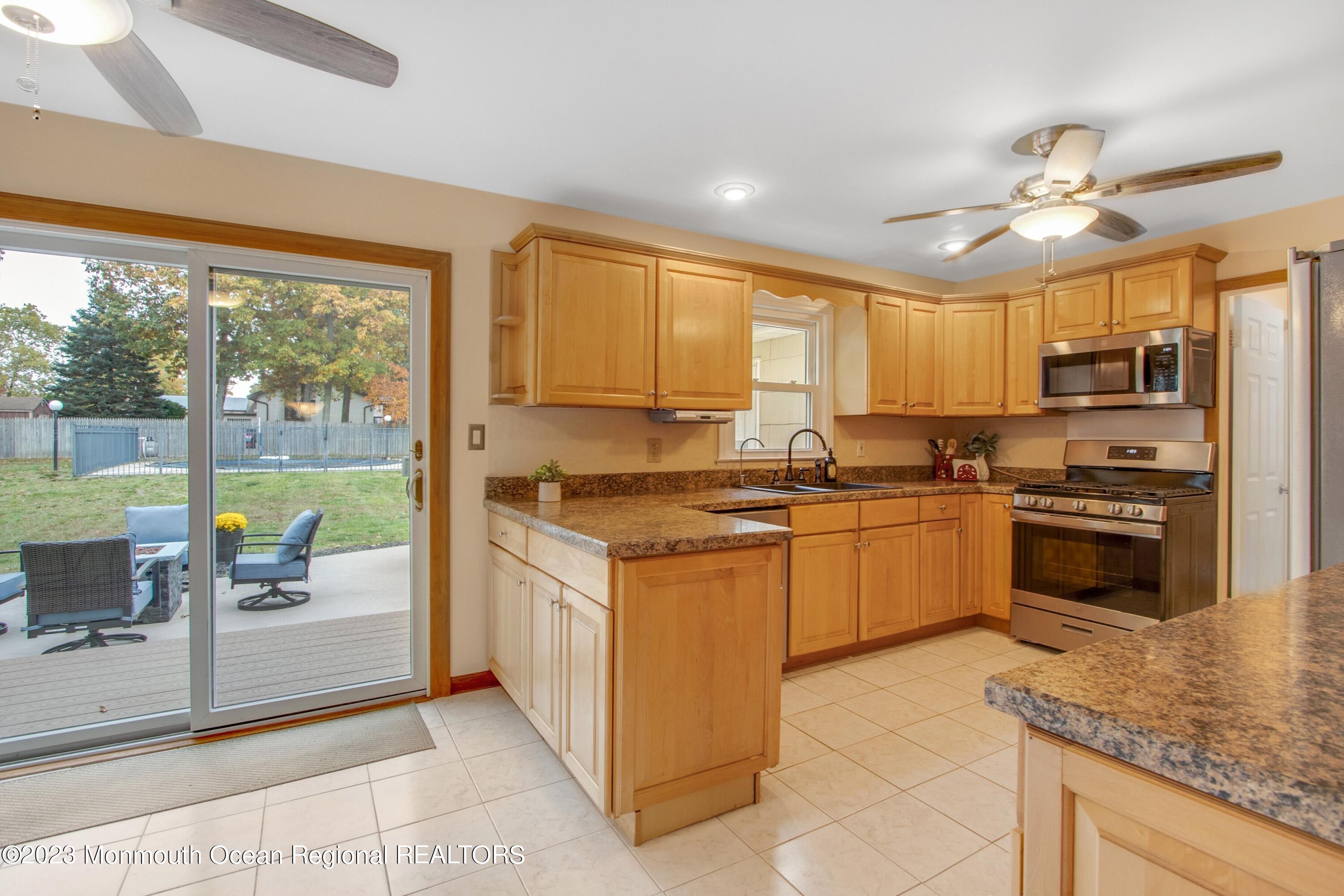 14 Apollo Road Manalapan, NJ 07726 - Photo 14 of 47 _E3A2540_12923617