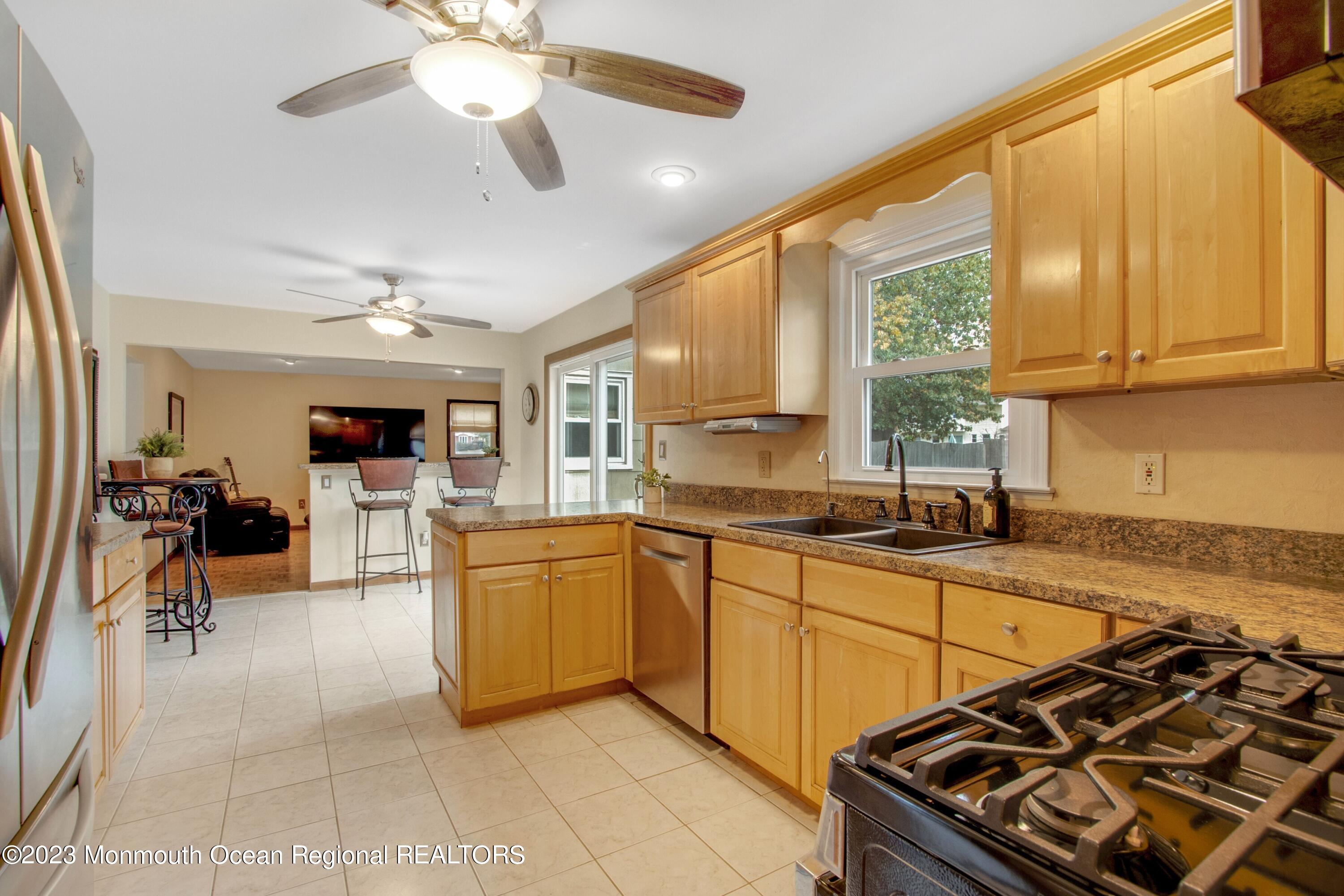 14 Apollo Road Manalapan, NJ 07726 - Photo 16 of 47 _E3A2532_12923615