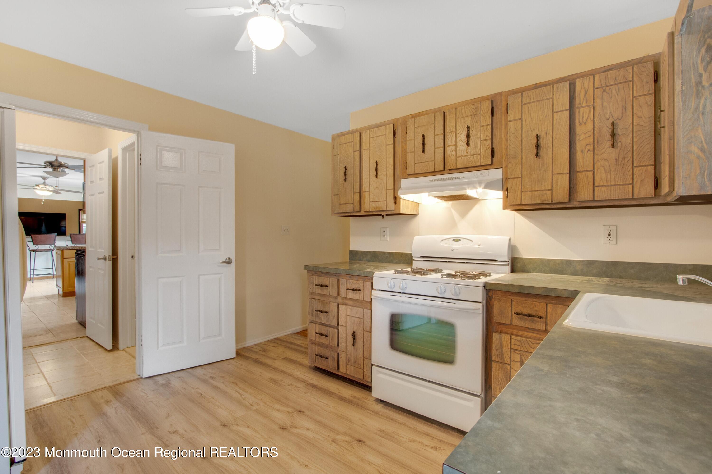 14 Apollo Road Manalapan, NJ 07726 - Photo 36 of 47 _E3A2516_12923611
