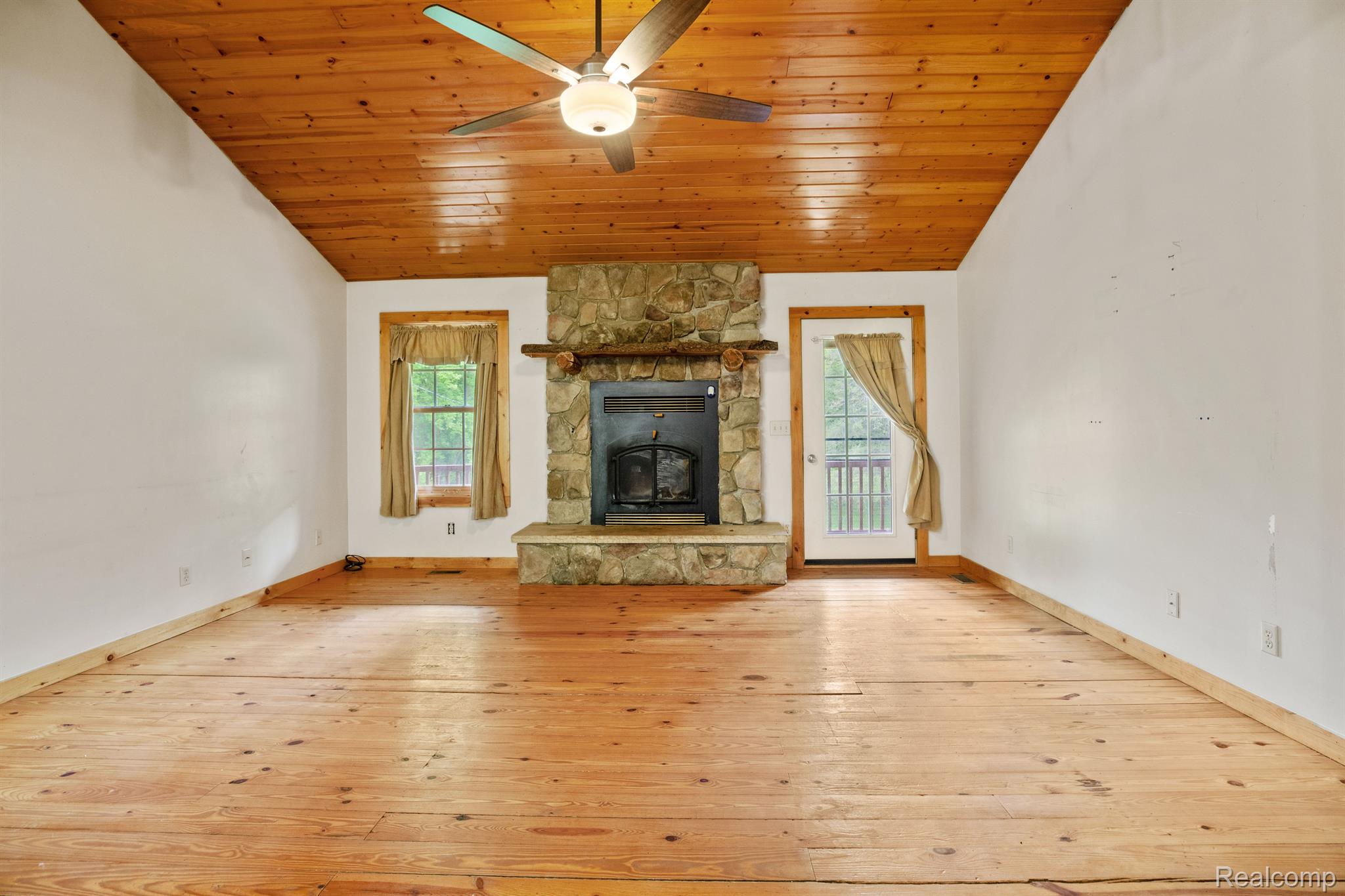 9467 Beecher Road Flushing, MI 48433 - Photo 25 of 39 Gallery Image 25