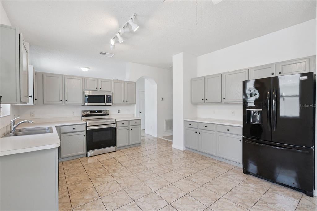 656 Whitetail Loop Apopka, FL 32703 - Photo 9 of 24