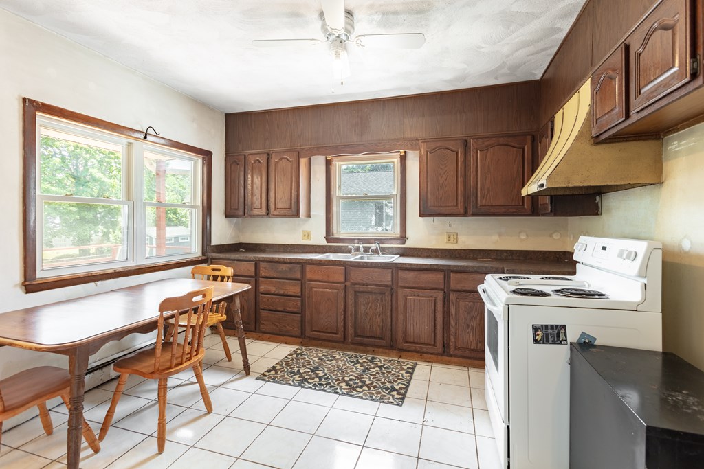 75 Whipple Street Worcester, MA 01607 - Photo 9 of 19 Gallery Image 9