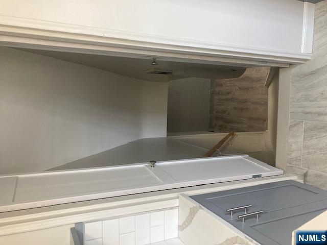 1288 Teaneck Road, Unit 3 Teaneck, NJ 07666 - Photo 13 of 17 a view of entryway