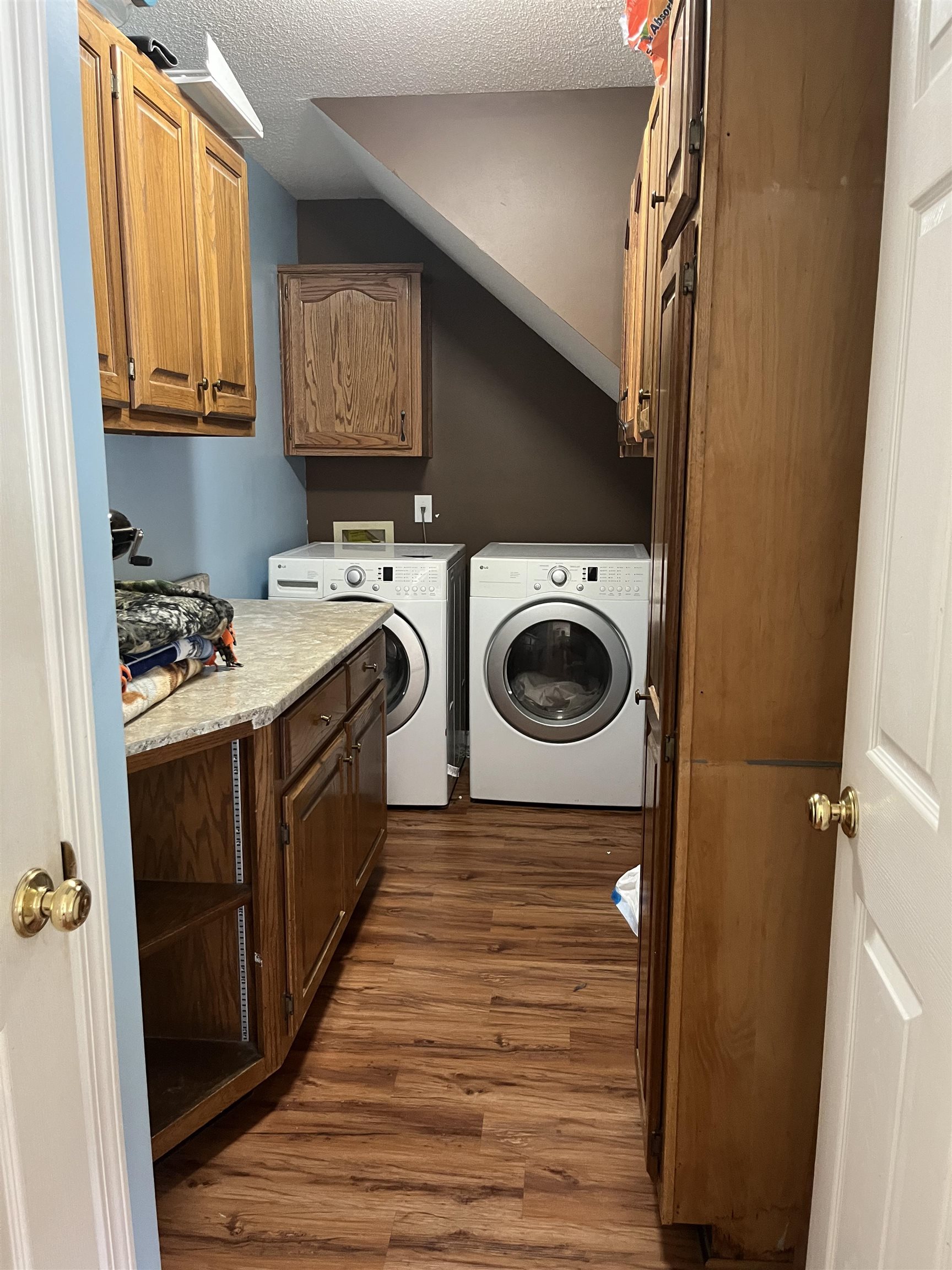 8611 Deadfall Road Millington, TN 38053 - Photo 22 of 25 a kitchen with a stove a sink and a refrigerator