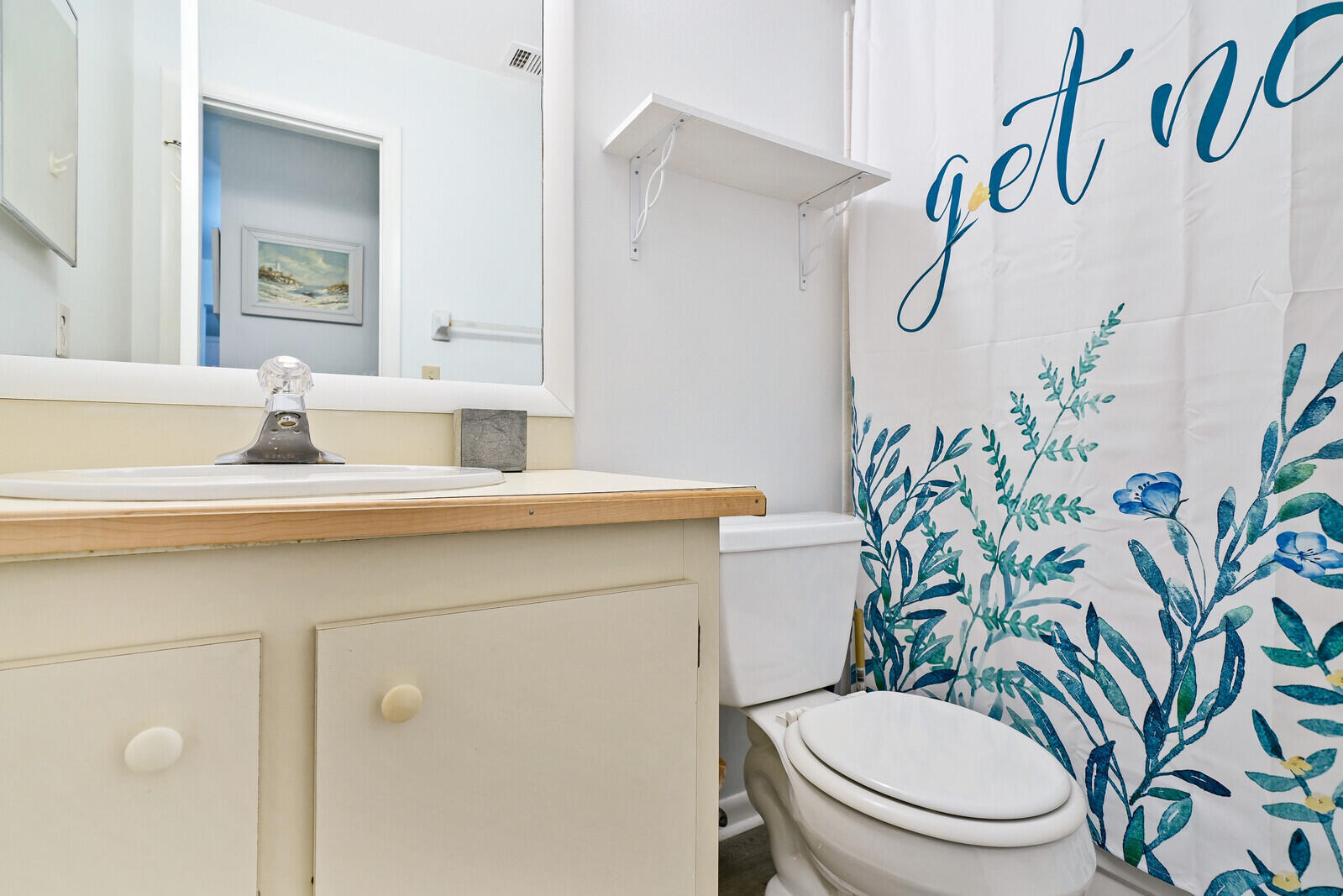 113 Pinewood Court Jupiter, FL 33458 - Photo 20 of 26 Secondary Bathroom