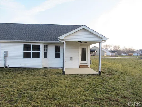 $324,900 | 701 North Edison Street, Freeburg, IL 62243