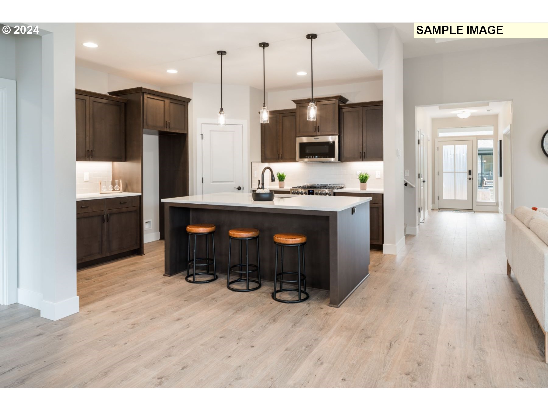 2154 South River Road Kelso, WA 98626 - Photo 6 of 13 Gallery Image 6