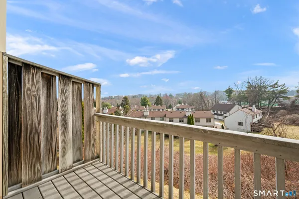 $340,000 | 25 Tinsmith Crossing, Unit 25, Wethersfield, CT 06109