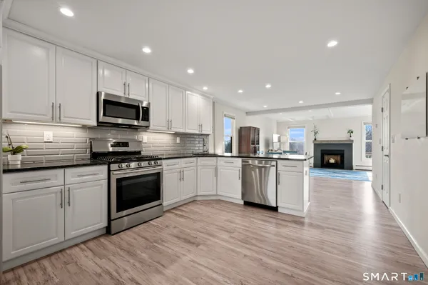 $340,000 | 25 Tinsmith Crossing, Unit 25, Wethersfield, CT 06109