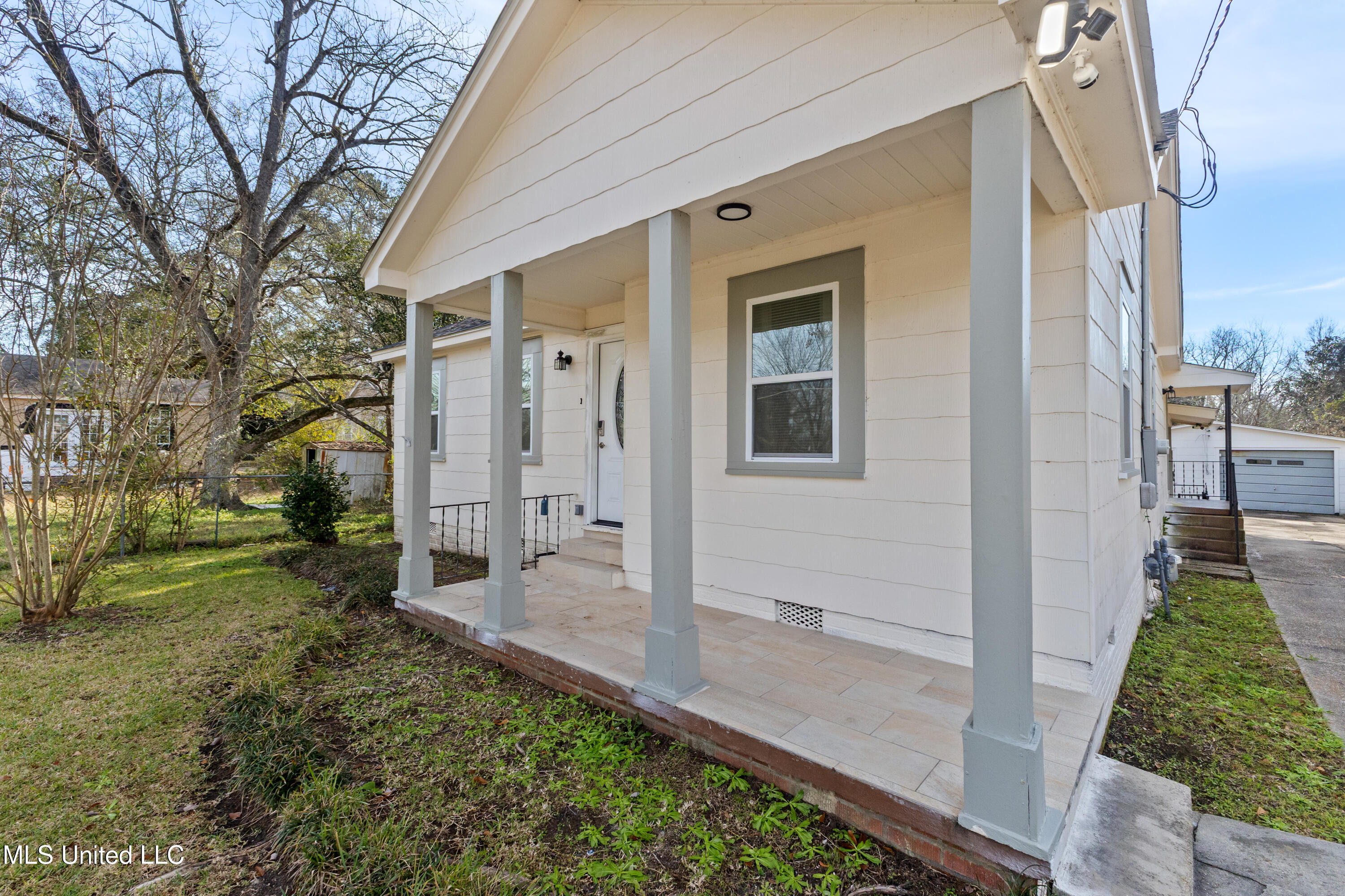 1812 Mable Street Hattiesburg, MS 39401 - Photo 3 of 41 1812_Mable_St-4