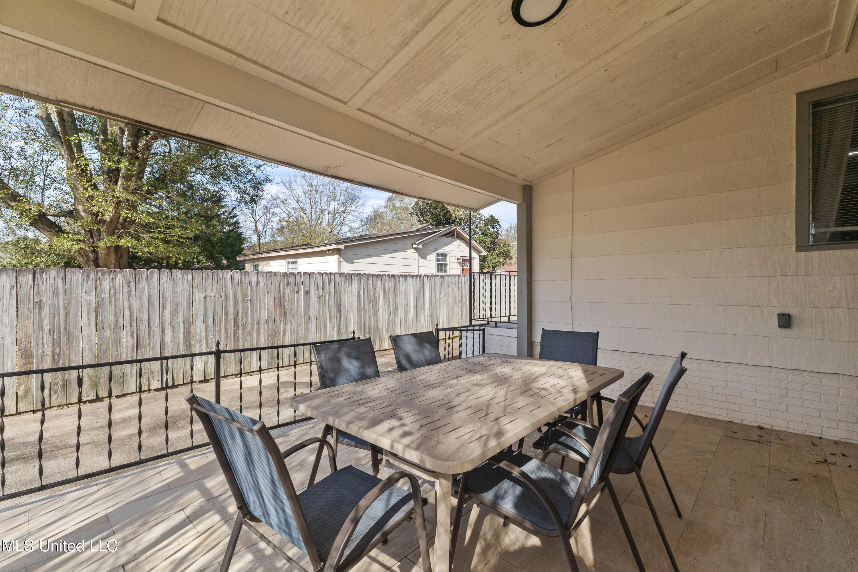 1812 Mable Street Hattiesburg, MS 39401 - Photo 32 of 41 1812_Mable_St-33