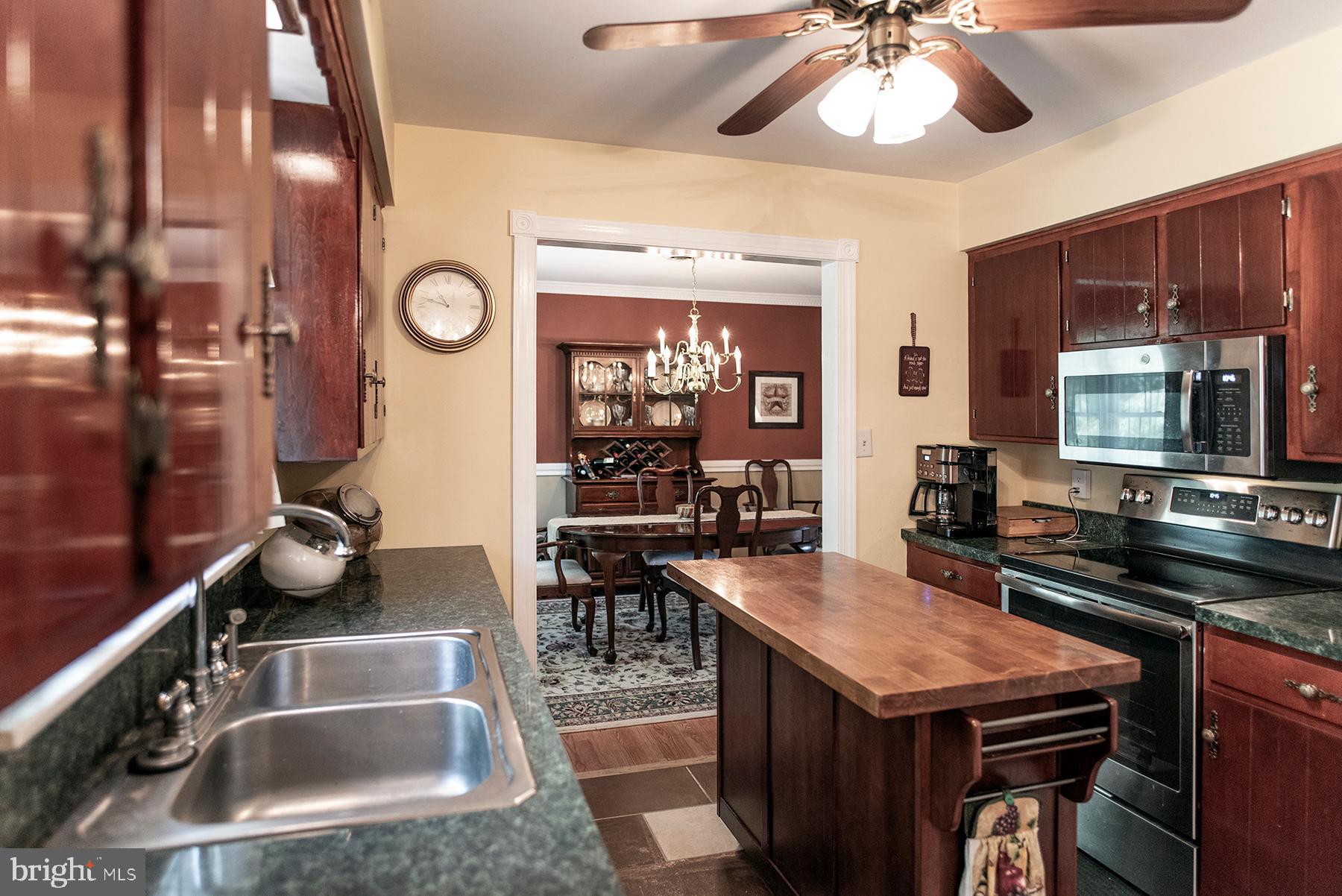 19628 Spring Creek Road Hagerstown, MD 21742 - Photo 4 of 23 Kitchen