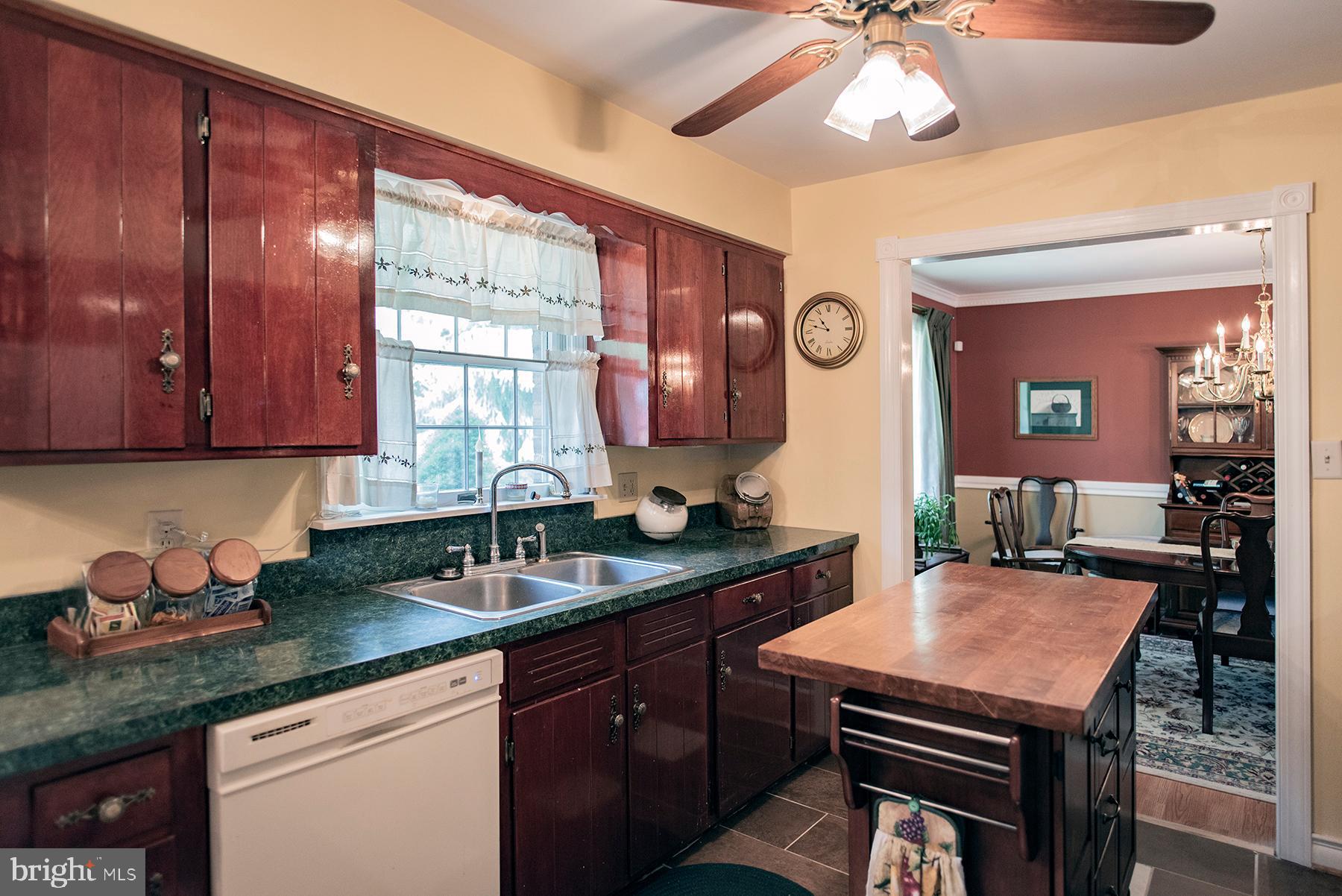 19628 Spring Creek Road Hagerstown, MD 21742 - Photo 5 of 23 Kitchen