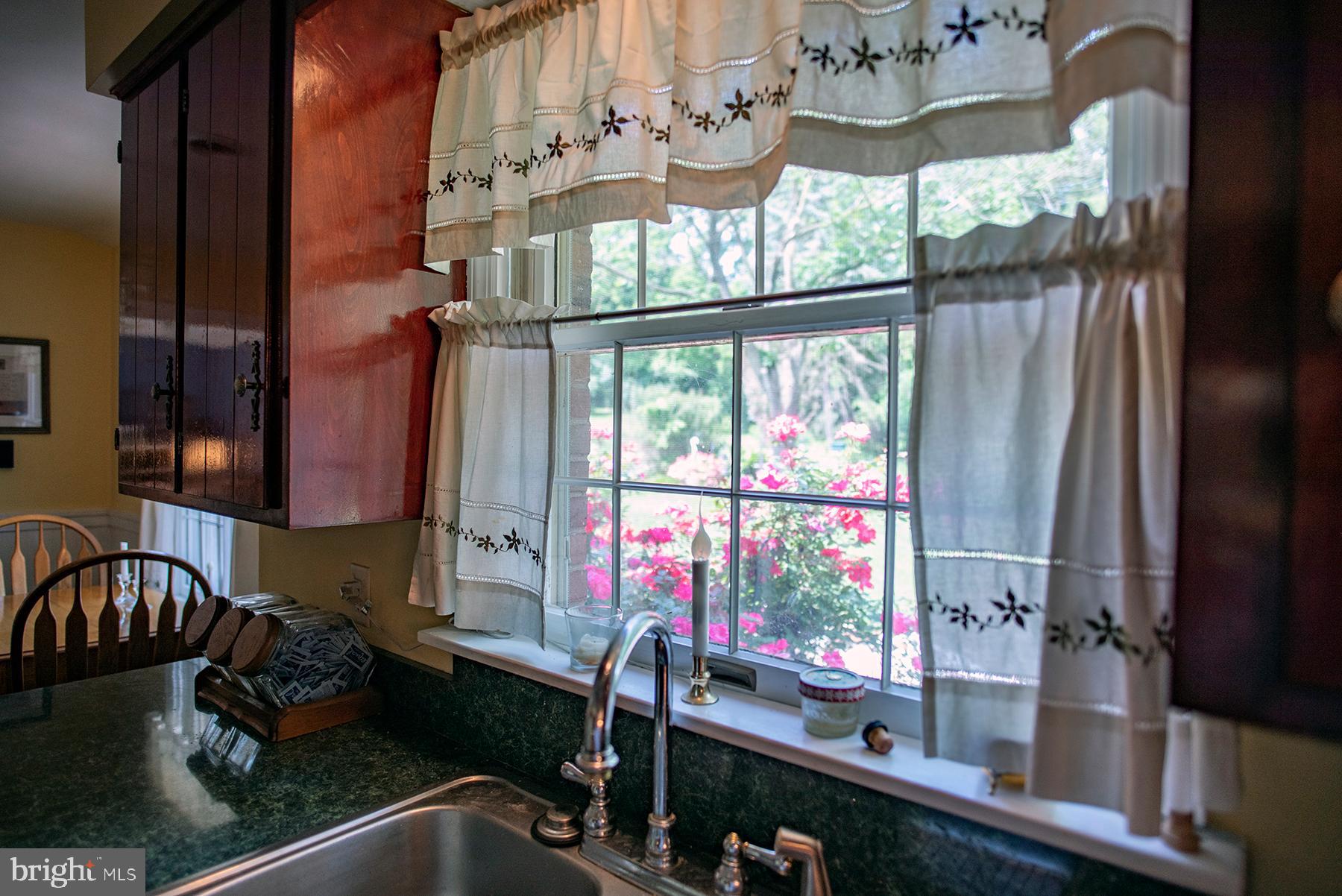 19628 Spring Creek Road Hagerstown, MD 21742 - Photo 6 of 23 Kitchen