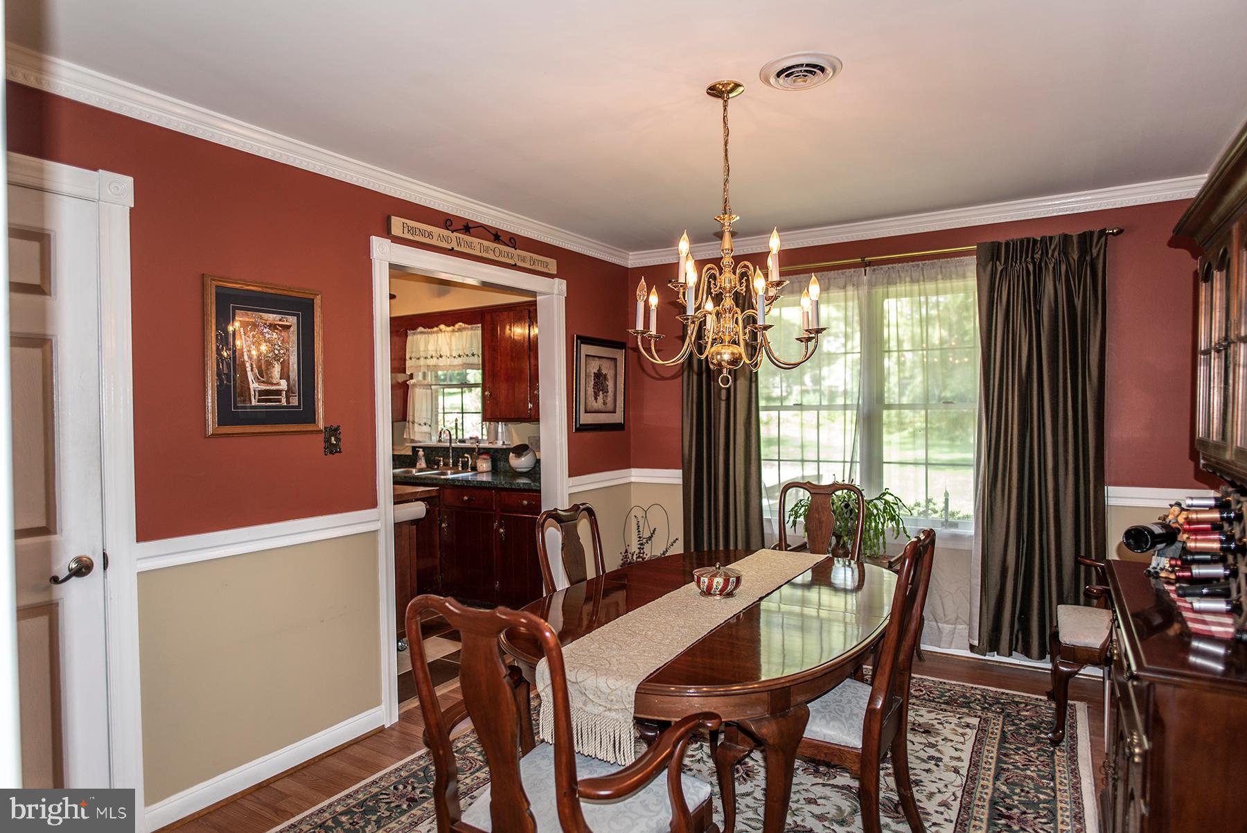 19628 Spring Creek Road Hagerstown, MD 21742 - Photo 9 of 23 Dining room