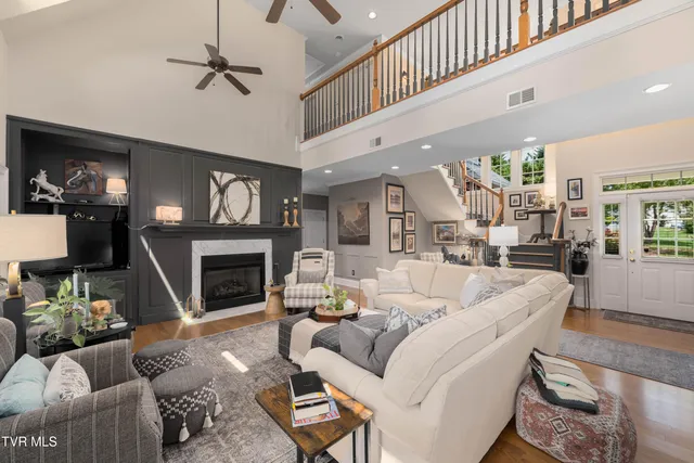 $599,900 | 102 Willow Creek Lane, Unit B, Jonesborough, TN 37659