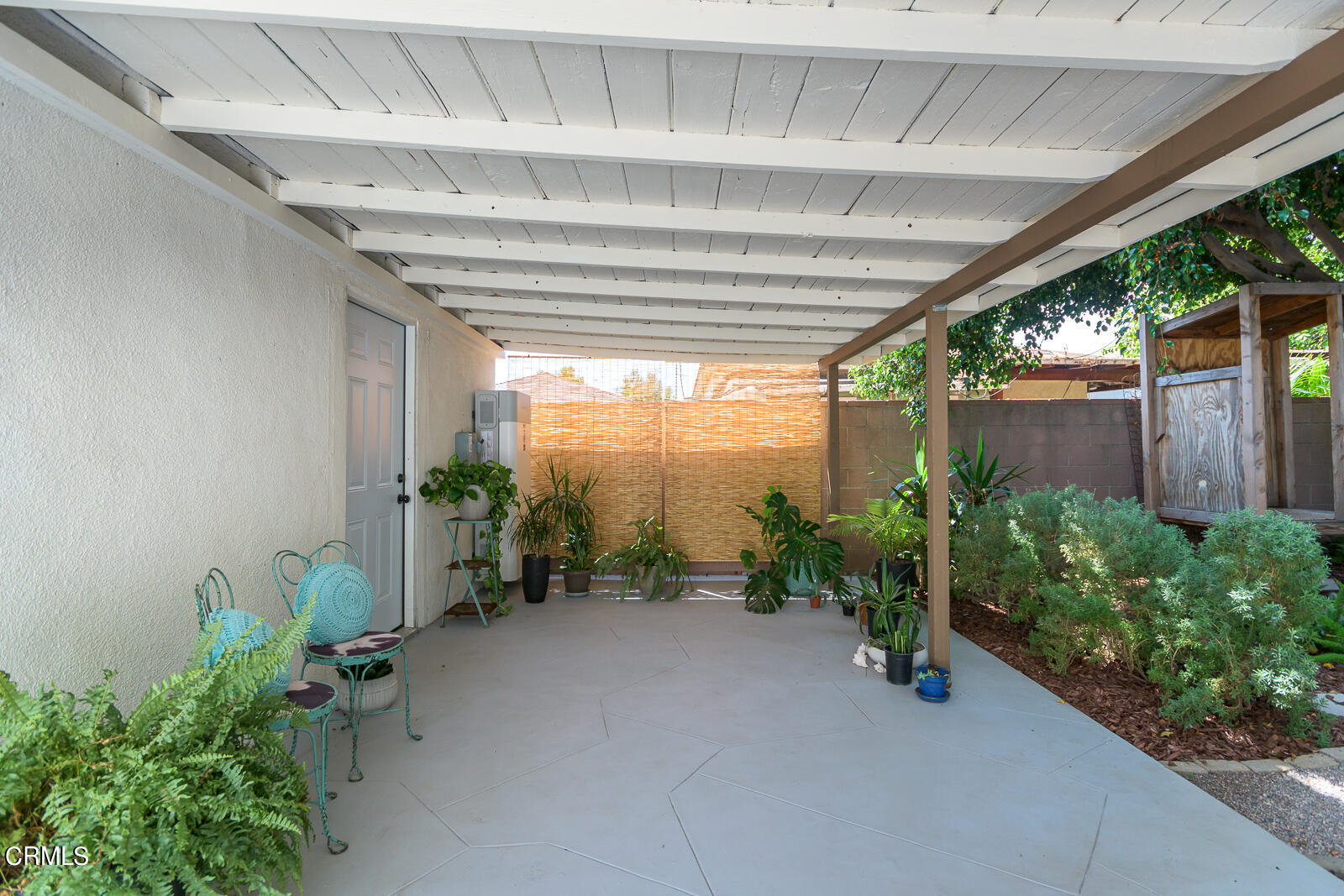 6540 Northside Drive Los Angeles, CA 90022 - Photo 42 of 54 a view of a room with garden and plants