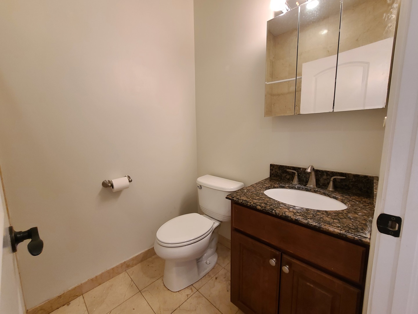 3339 North Halsted Street, Unit 2 Chicago, IL 60657 - Photo 18 of 28