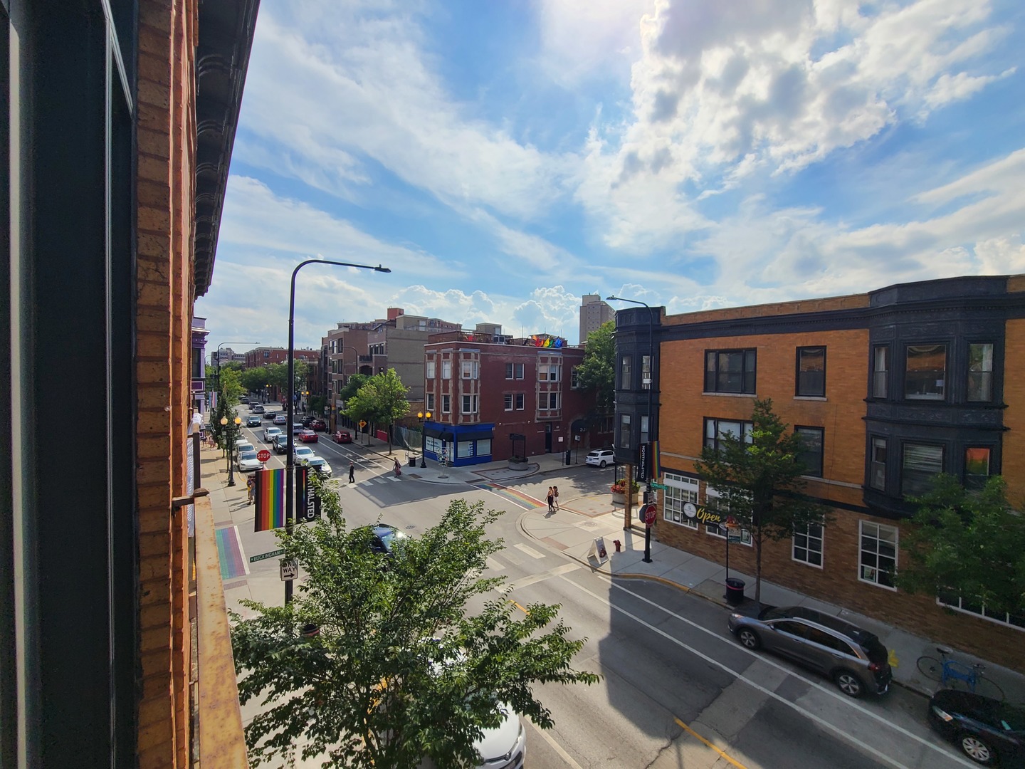 3339 North Halsted Street, Unit 2 Chicago, IL 60657 - Photo 4 of 28