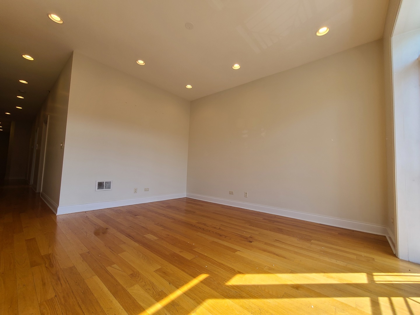 3339 North Halsted Street, Unit 2 Chicago, IL 60657 - Photo 7 of 28