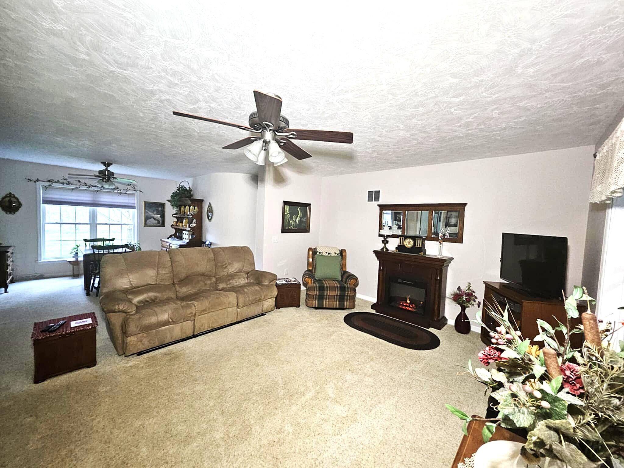 9290 Reynolds Road Bellevue, MI 49021 - Photo 14 of 37 living area 2
