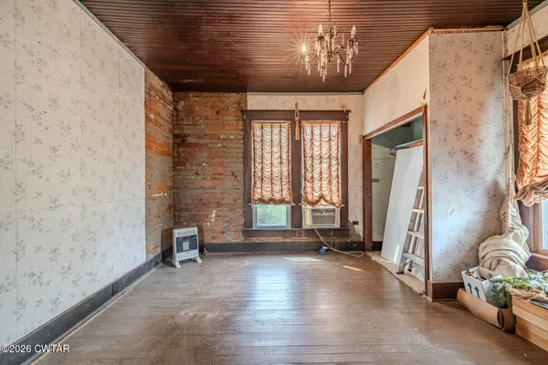 a view of a storage & utility room