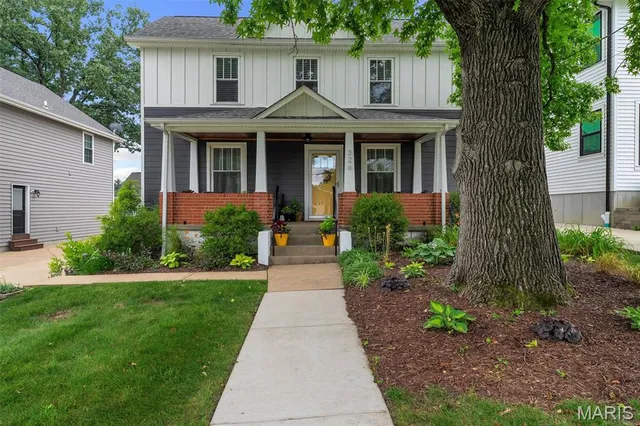 $395,000 | 326 West Rose Hill Avenue, Kirkwood, MO 63122