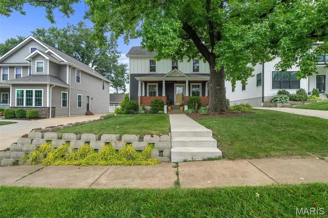 $395,000 | 326 West Rose Hill Avenue, Kirkwood, MO 63122
