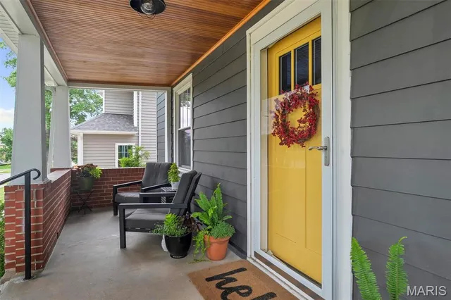 $395,000 | 326 West Rose Hill Avenue, Kirkwood, MO 63122